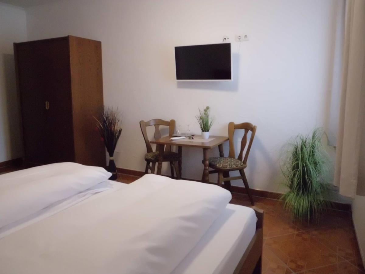 Hotel Restaurant Zur Pfanne Urbar  Kültér fotó