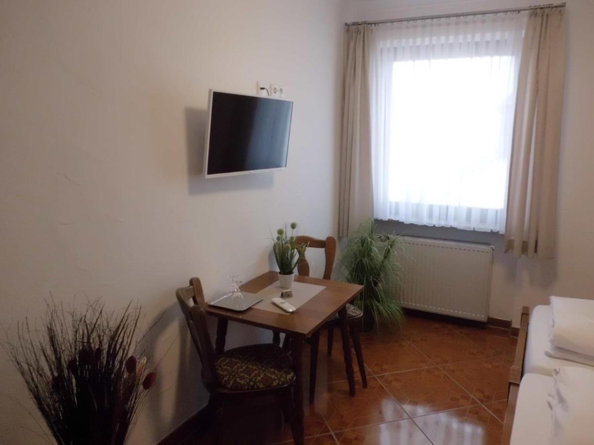 Hotel Restaurant Zur Pfanne Urbar  Kültér fotó